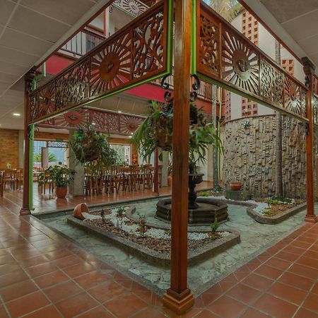 Granja Del Cafe Hotel Y Centro De Convenciones Venecia  Екстериор снимка