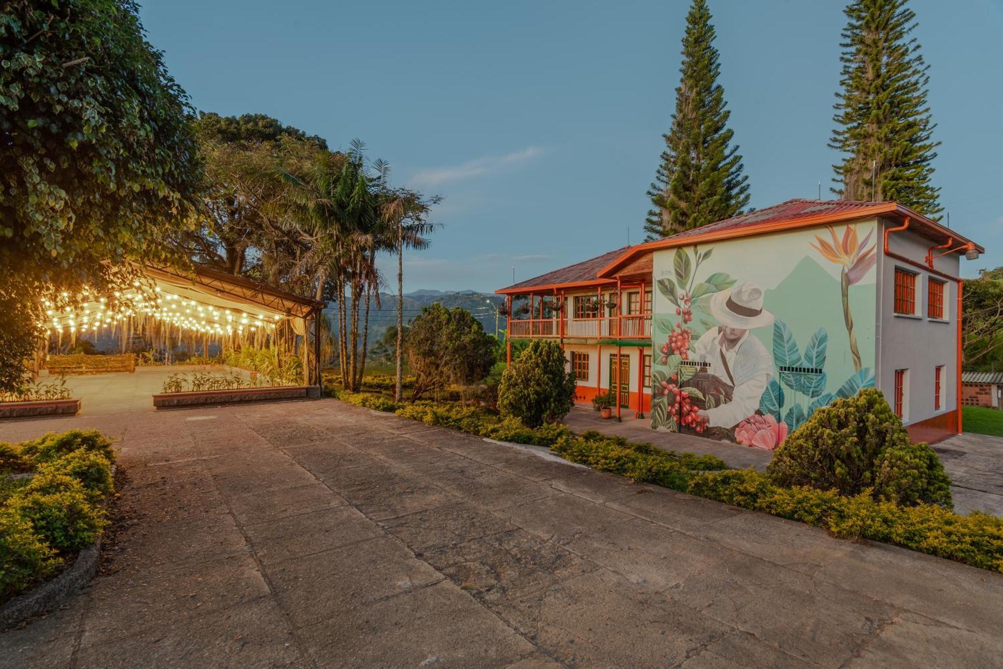 Granja Del Cafe Hotel Y Centro De Convenciones Venecia  Екстериор снимка