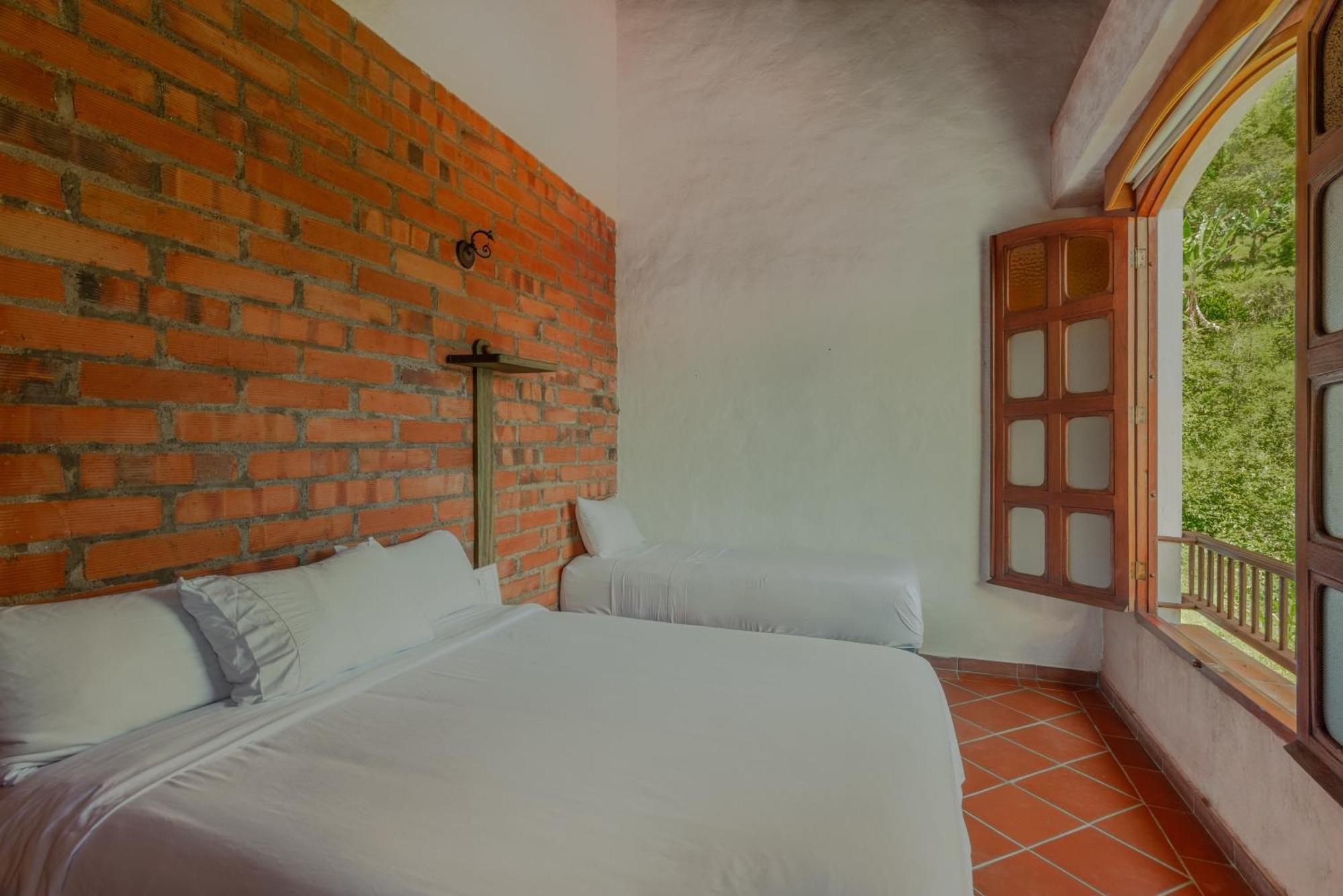 Granja Del Cafe Hotel Y Centro De Convenciones Venecia  Екстериор снимка